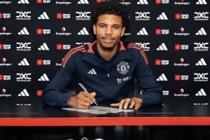 记者：英甲多队有意19岁边锋伊桑-威廉姆斯，曼联准备批准租借