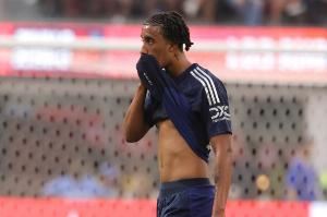 英超官方：约罗获得30%的投票，当选曼联1-1富勒姆的全场最佳球员