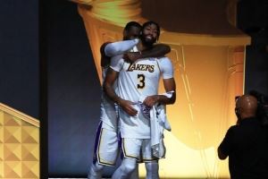 Lowe：20年园区总冠军之所以不被尊重 只因夺冠的是湖人和詹姆斯