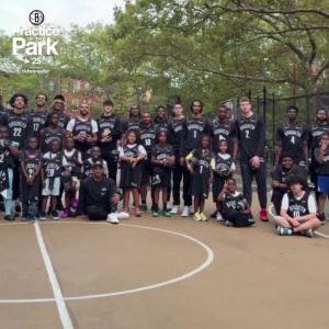 接力棒！曾凡博随篮网参加公园公开训练活动 去年崔永熙也曾参与