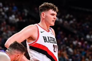 和瀚森互补！克林根篮下巨无霸砍15分11板两双 7前场板亮眼