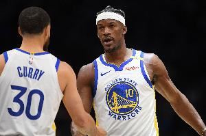 库里：造犯规来自于能创造错位的良好战术执行 巴特勒抓住了机会