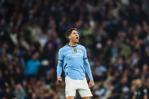 斯通斯:很高兴福登重拾快乐,他在无球状态下也很努力